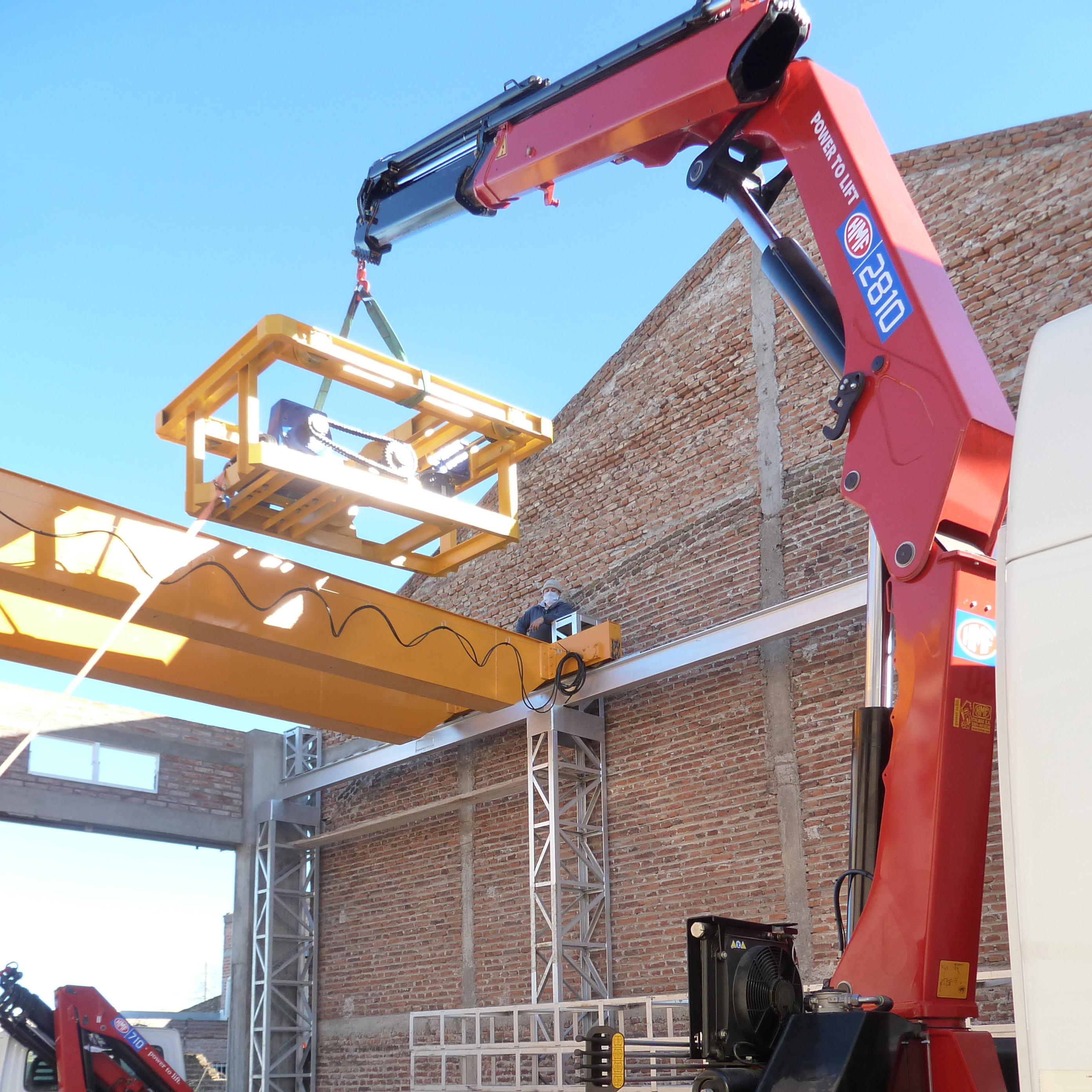 Le levage par bras de grue